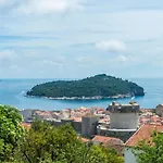 Marija Close To Old Town *