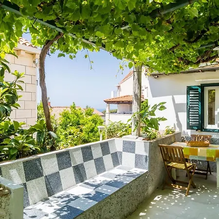 Marija Close To Old Town Apartment