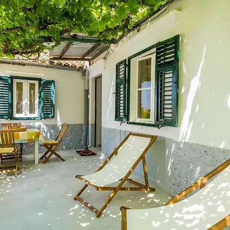 Marija Close To Old Town Apartment