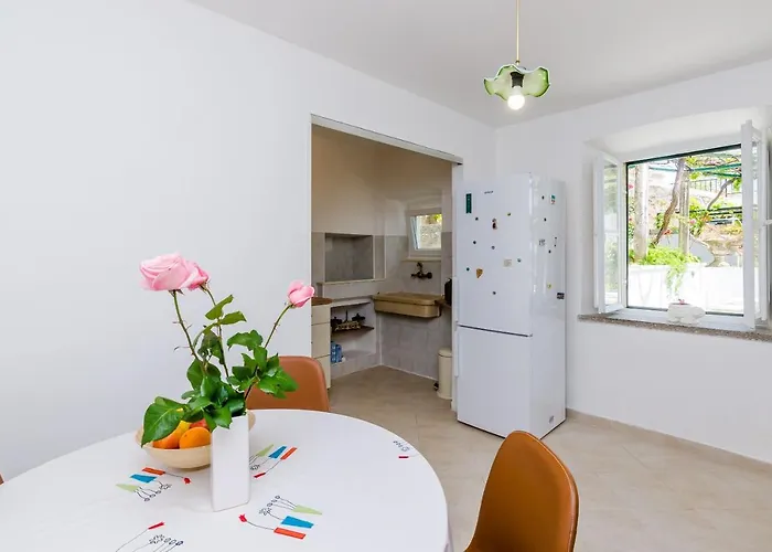 Marija Close To Old Town Daire *