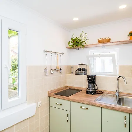 Marija Close To Old Town Апартаменты